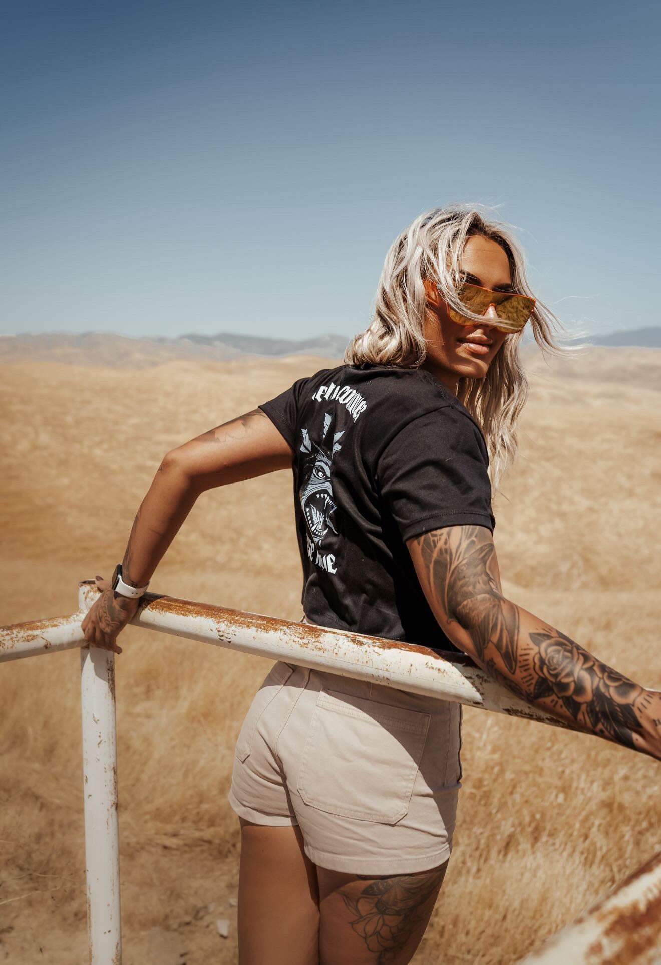Rise Above – Women’s Crop Top